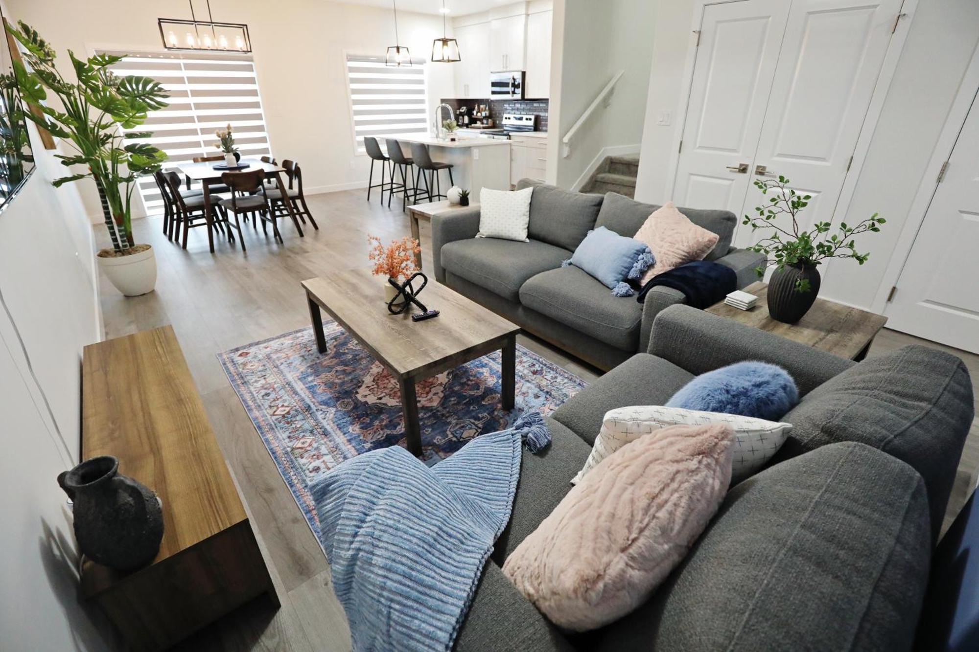 Beautiful Home With 4 King Beds,Airport,Disney+ Edmonton Exterior foto