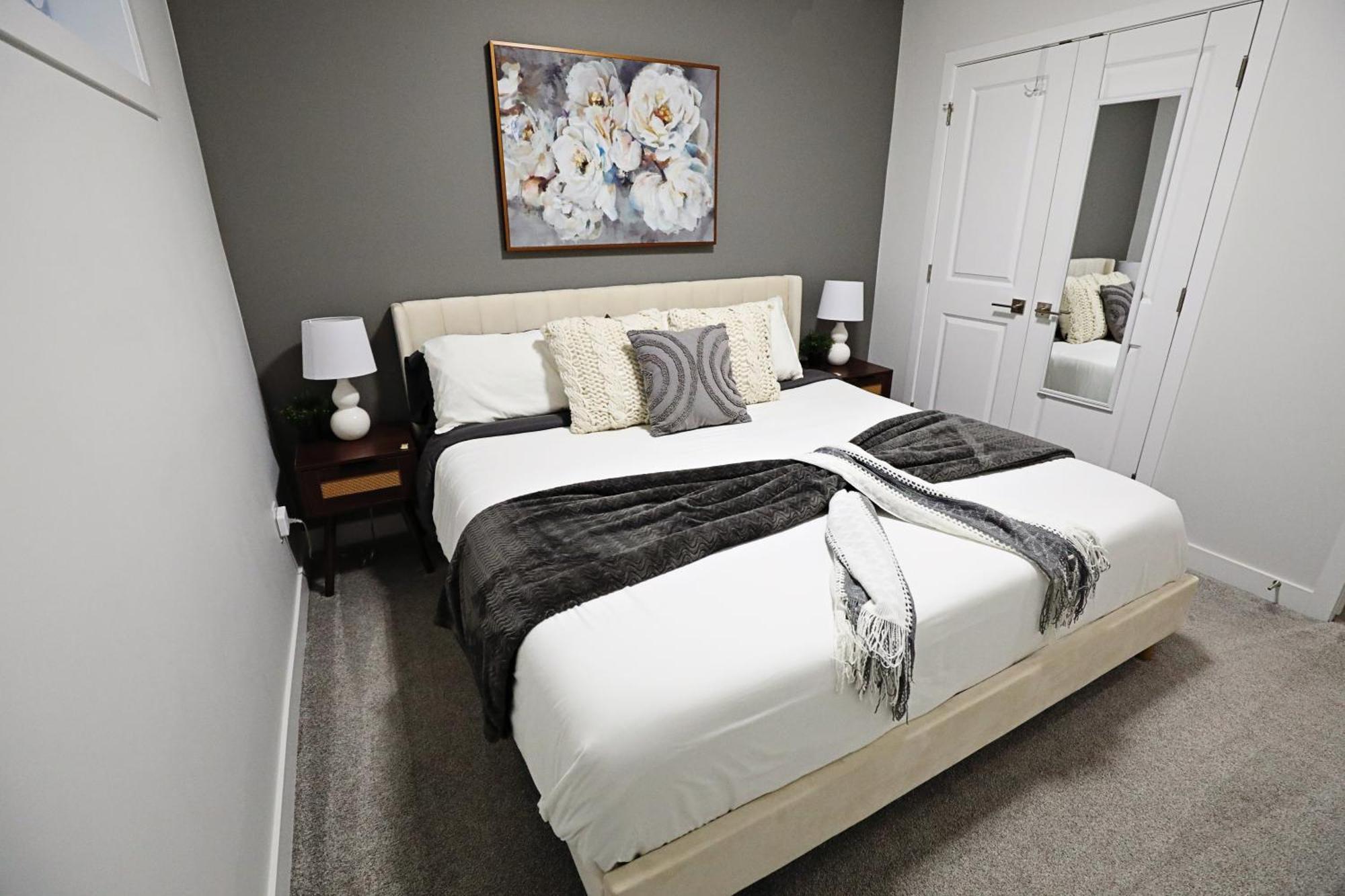 Beautiful Home With 4 King Beds,Airport,Disney+ Edmonton Exterior foto
